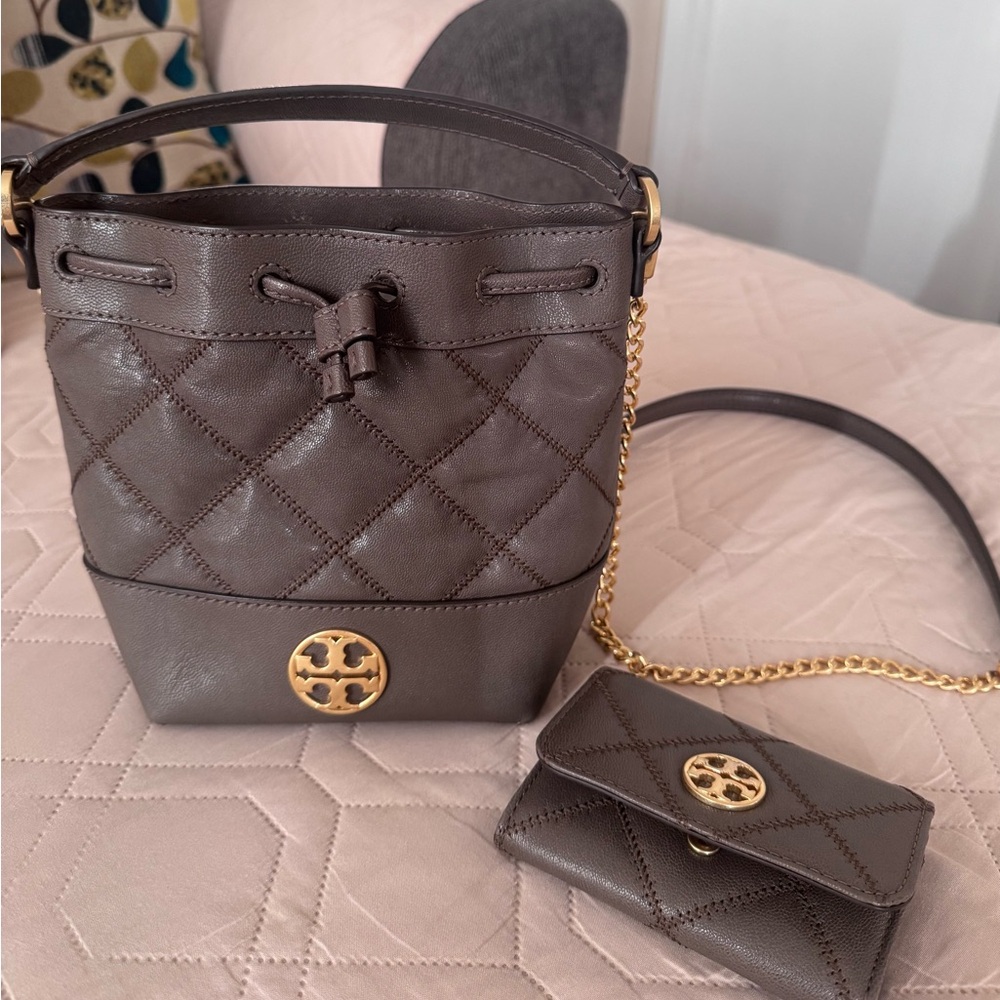 Pre-used Authentic Tory Burch Brown Quilted Crossbody Bag with free card wallet